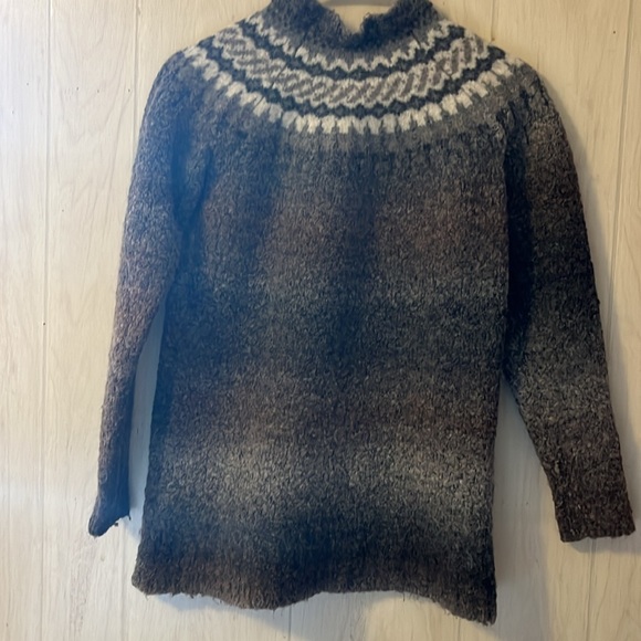 Woolrich Fair Isle Lambswool Wool Blend Cozy Tunic Sweater. Brown Gray. - Picture 5 of 5